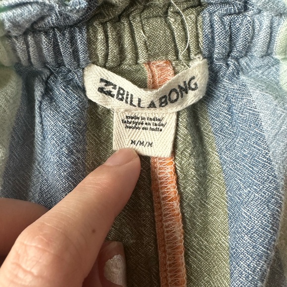 BILLABONG rainbow shorts - Picture 3 of 5